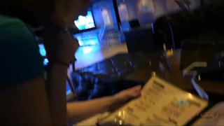 Tali Dova 的毛茸茸的阴户在约会时会捕捉到你所有的精液
