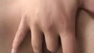 甜蜜的巨乳少女吸吮巨大的黑鸡巴和性交