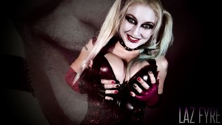 Superheroine