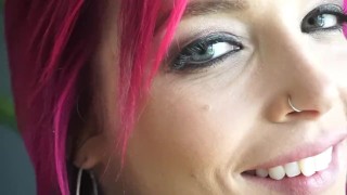 Anna Bell Peaks 戏弄预告片