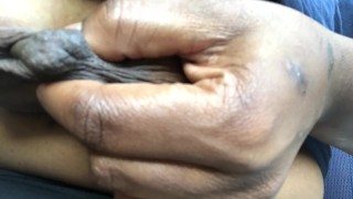 在外面玩我的，而人们看着