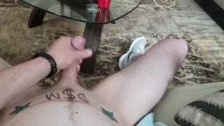 让婊子工作几个小时并破坏他的负担。
