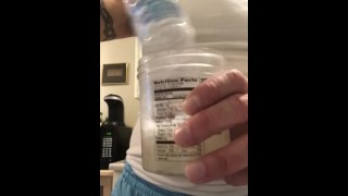寻找 4 个很酷、思想开放的 Str8 兄弟......