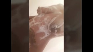 姐姐的弟弟给我发了XXX个视频