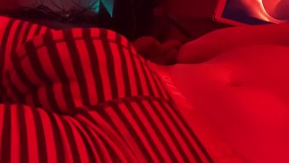 做一个懒惰的他妈的胡说八道 SFW 凸起悸动视频
