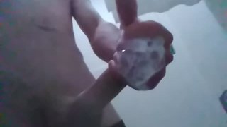 大鸡巴 Bustin 慢动作中的坚果