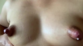 23岁牛奶喷奶