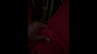在公共汽车里玩我的鸡巴