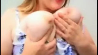 胖成熟的 BBW 妻子在 Huband 拍摄她时操老人