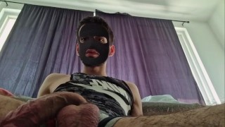 Twink 挂在玩我的鸡巴