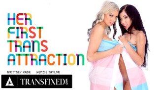 TRANSFIXED - 堆叠模特 Brittney Kade 在拍摄后硬操热同事 Kenzie Taylor