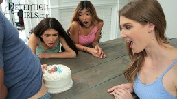 Dick DEPRIVED Girls Jane Wilde， Ashley Lane & Clara Trinity 吞噬继兄弟糖霜涂层鸡巴