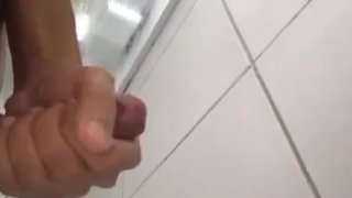 女性打手枪