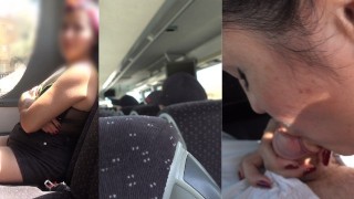 冒险我在公共汽车上吮吸我继兄弟的鸡巴，一对真正的情侣抓住了我们~真正的业余爱好者
