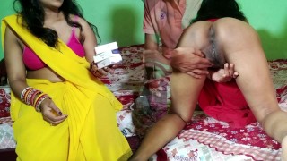 Bhabhi 在试图购买廉价化妆品时与推销员发生性关系