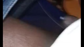 抚摸鸡巴并被抓住
