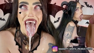 SUCK-CUBUS（加长切割） AHEGAO 哥特女孩性交！- 魅魔角色扮演，尼龙脚，口活和面部