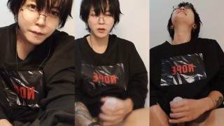 イケメン男子 顔出しオナニーで大量射精…(恥ずかしい動画)