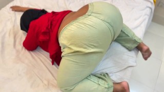 我是Honry Arab 18+女孩，我有像肥猪一样巨大的屁股，我有带头发的湿屄，你能操我吗？