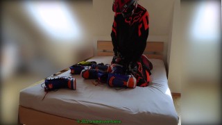 穿着 MX 装备的 Nike Vapen Snowboad靴子卡明