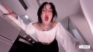 POV 对我的继妹恶作剧，在她的嘴里和阴户里操了她
