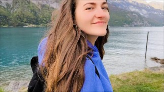Cute继妹在家庭旅行后大量射精到性高潮 !!
