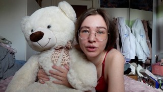 这个星球上最奶油的青少年屄乱搞一只Teddy Bear