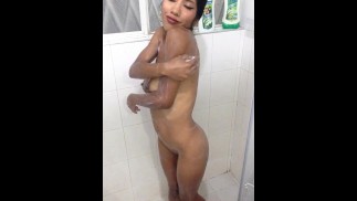 I masturbate my pussy in the shower and make a video.
