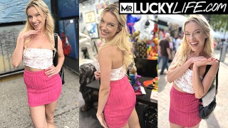 与 Hot Blonde 宝贝 Lindsey Lakes 联系