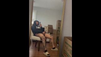 来到我最好的朋友妈妈家