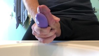 使用振动器进行无接触射精