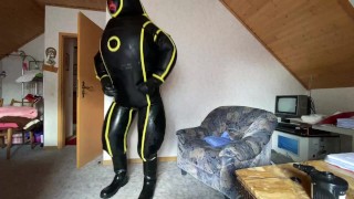 全面试穿 MD-Latex 充气机器人危险品套装