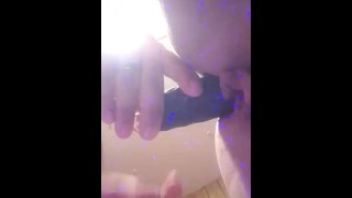 丈夫玩妻子的阴户和屁股 pt.2