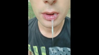 随机家伙吐了两次精液 - 巨大的厚负载泄漏