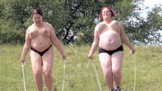 Userwunsch - 2 Lesben beim Seilspringen