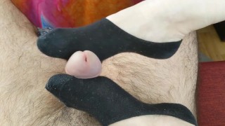 得票最多的一对袜子：Black Peds！射精在袜子里