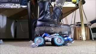 Toycar Crush with Doc Martens 厚底靴（预告片）