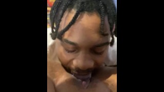 他吃了我的阴户，太粘了