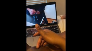 独自在家时和我一起看色情片 |高潮射精 |大声呻吟 |铁杆手指他妈的