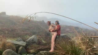 嬉皮士青少年 PUBLIC NATURE FUCK by river， blowjob and standing hard fuck