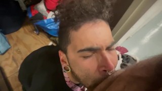 吸直的朋友在存储单元，差点被抓住！