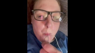 妈妈一个人在家玩