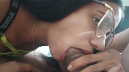 mi vecina me hace un buen oral antes de ir a casa de su esposo