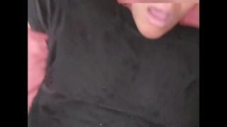 在pornhub上认识了她，现在她在pornhub上
