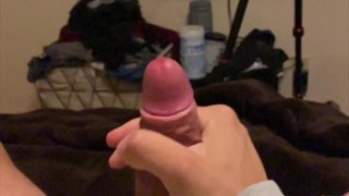 看着我射在我爸爸用过的内衣上，然后被抓住