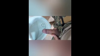 Mi amigo militar mostrando lo suyo 