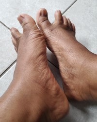 Cute toes photo