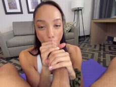 Alexis Tae gif
