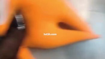 易直播女神軟軟足控福利，黑絲高跟鞋蹂躪