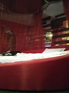 超跑探花情趣酒店約炮學生兼職妹啪啪妹子擔心查房穿著衣服拔下內褲開干